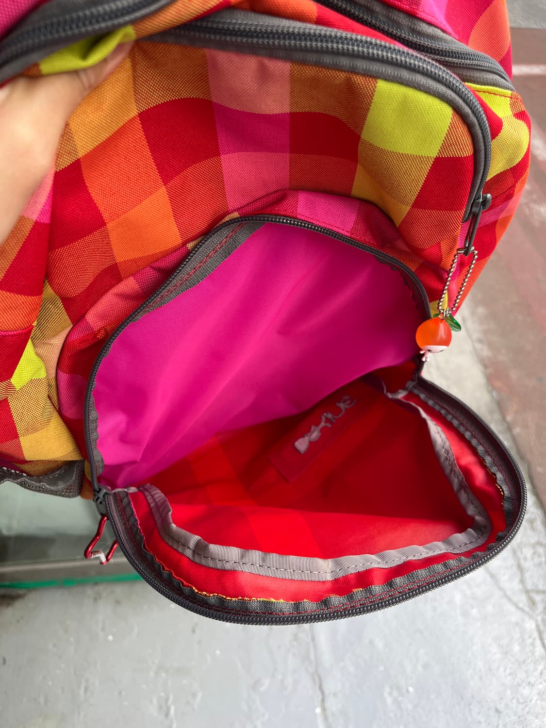 레드 체크무늬 dakine 백팩 🎒 상품이미지10