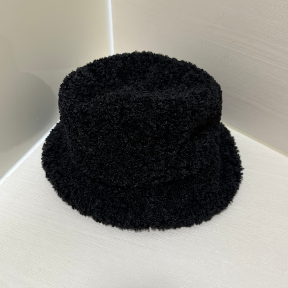 블랙 양털 뽀글이 버킷햇 상품이미지4