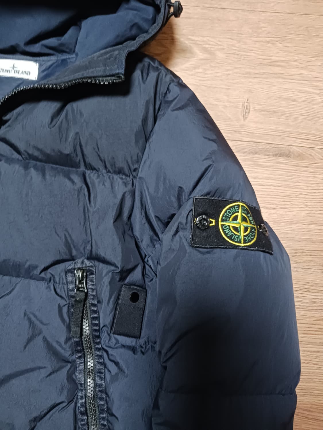새상품급 정품 스톤아일랜드 패딩  상품이미지2