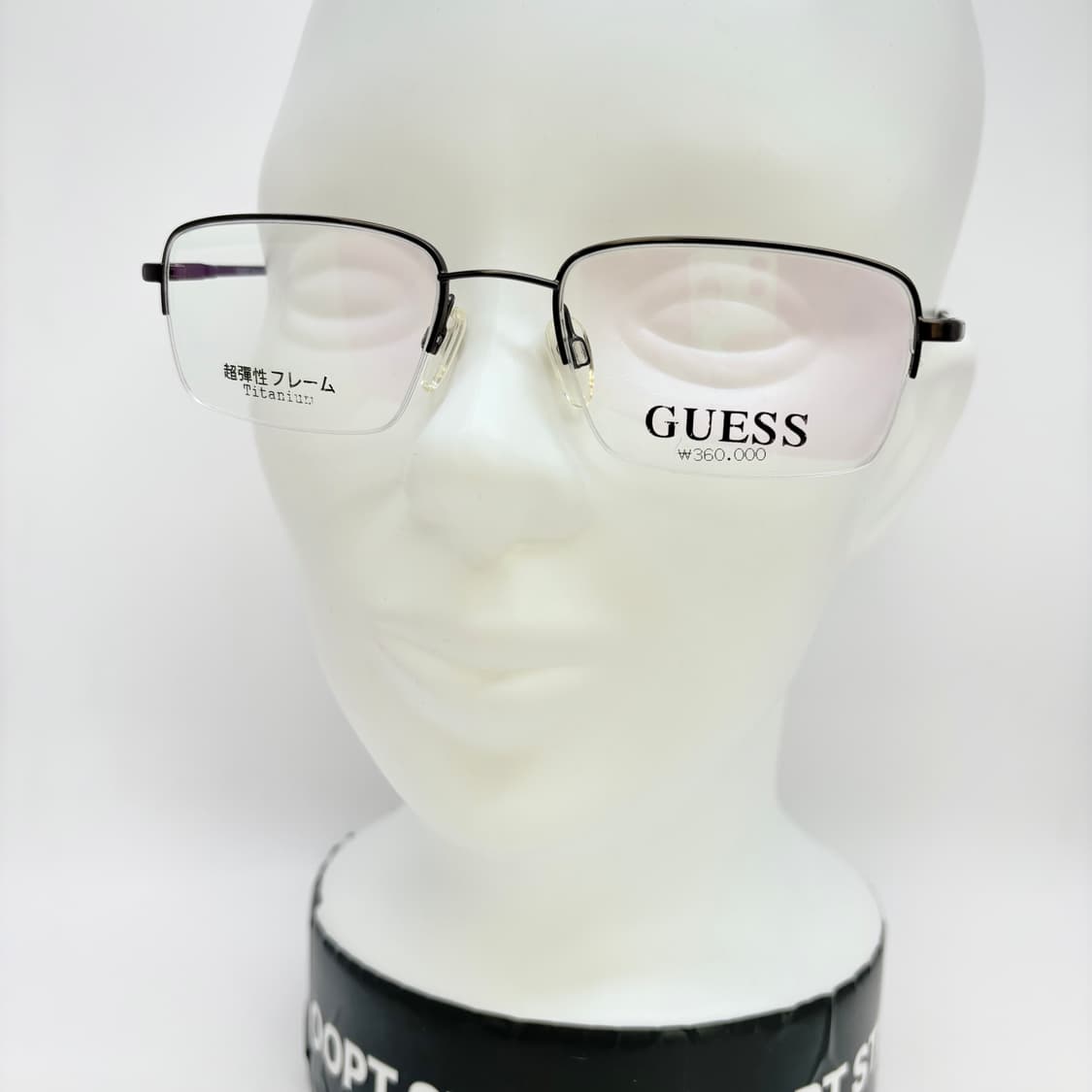 GUESS 게스 블랙 티타늄 반무테 상품이미지5