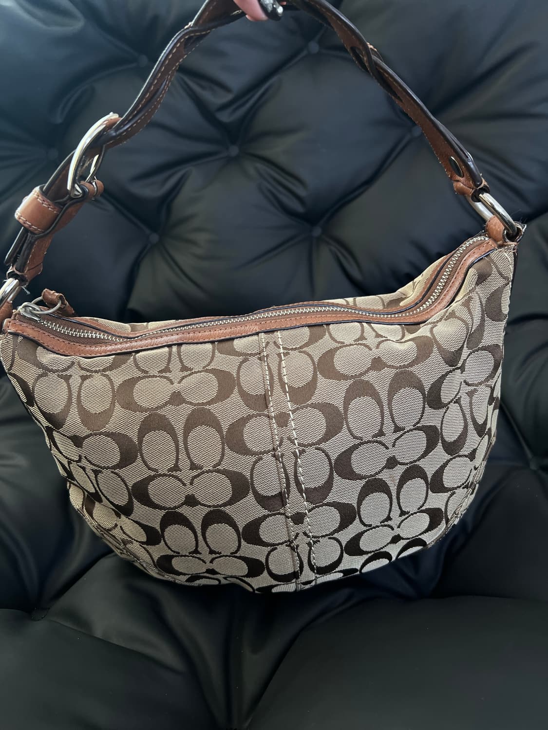 코치 시그니처 숄더백 상품이미지4