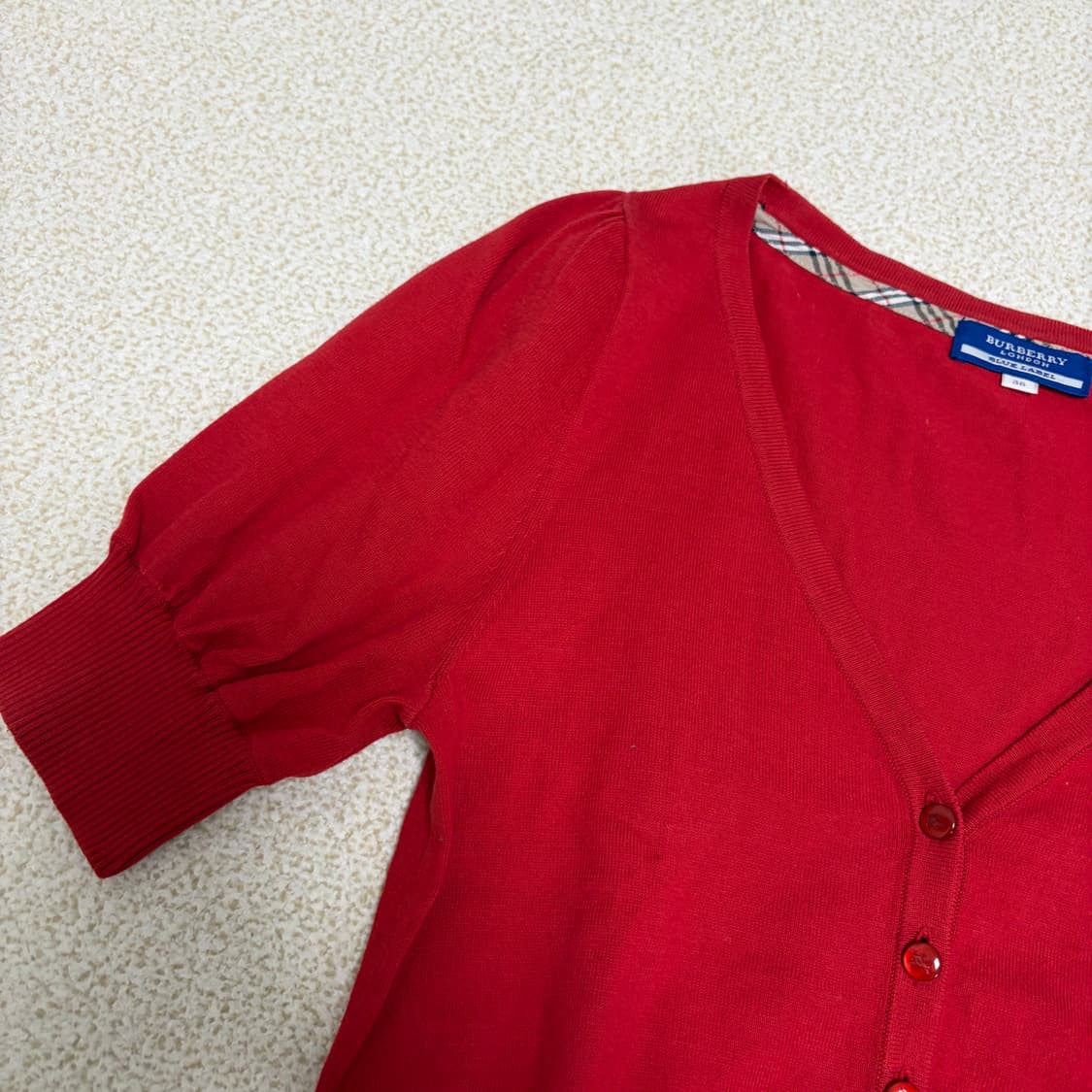 버버리 런던 크롭 반팔 레드 가디건 상품이미지5