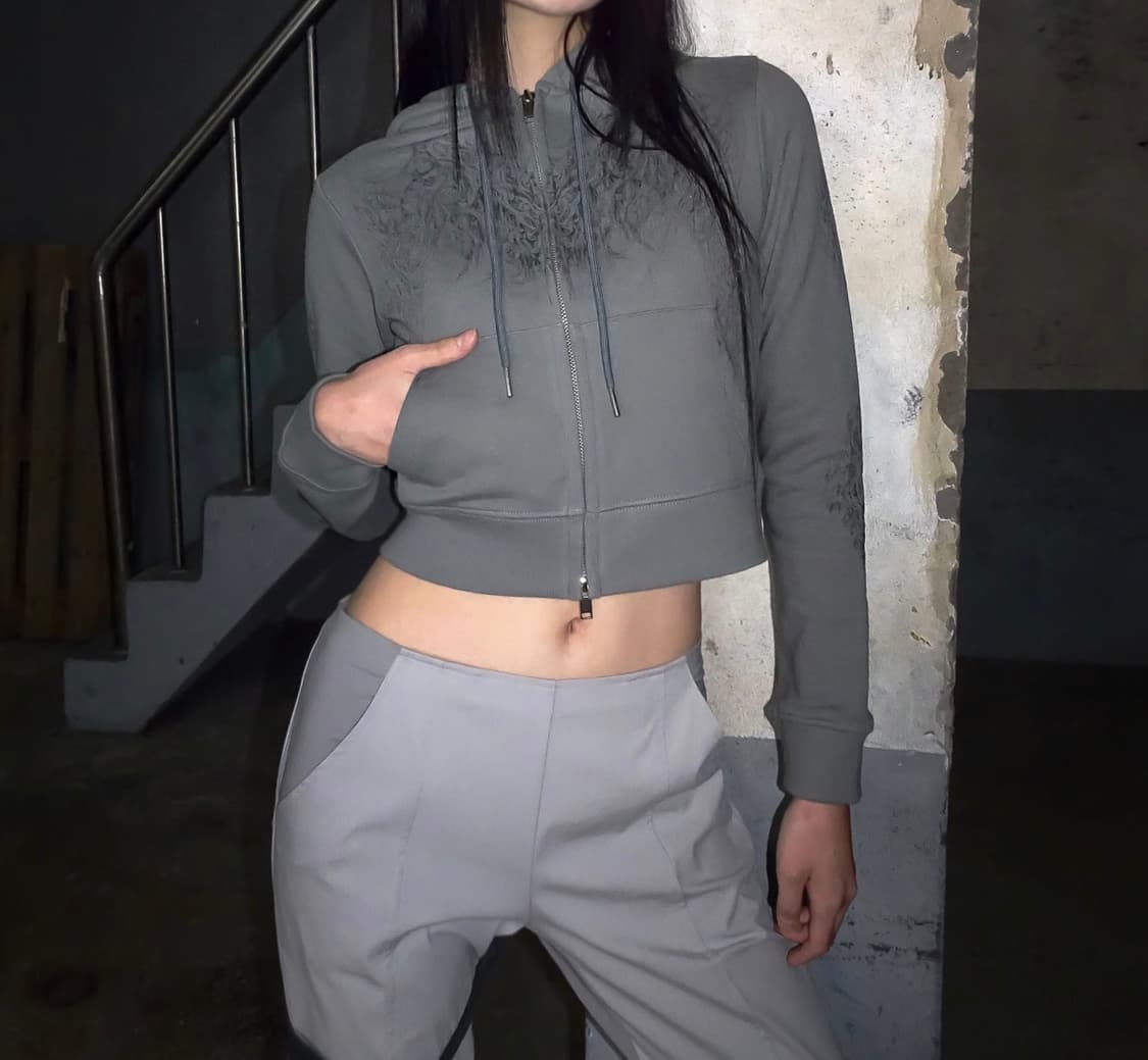 허그유어스킨 스컬리 크롭 후드집업 카키 상품이미지2