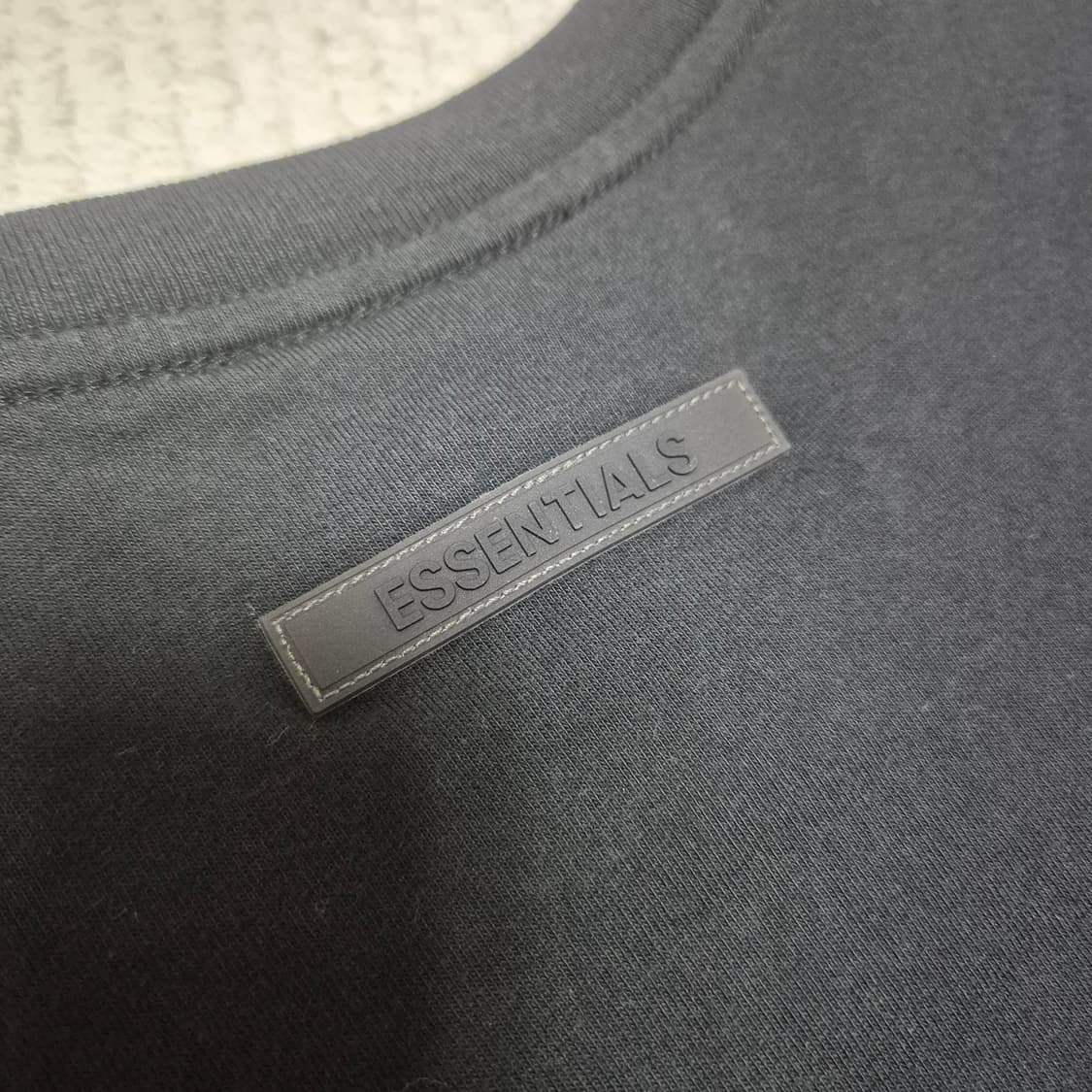 [핫아이템🔥] 에센셜 피어오브갓 코어 컬렉션 티셔츠 블랙 상품이미지7