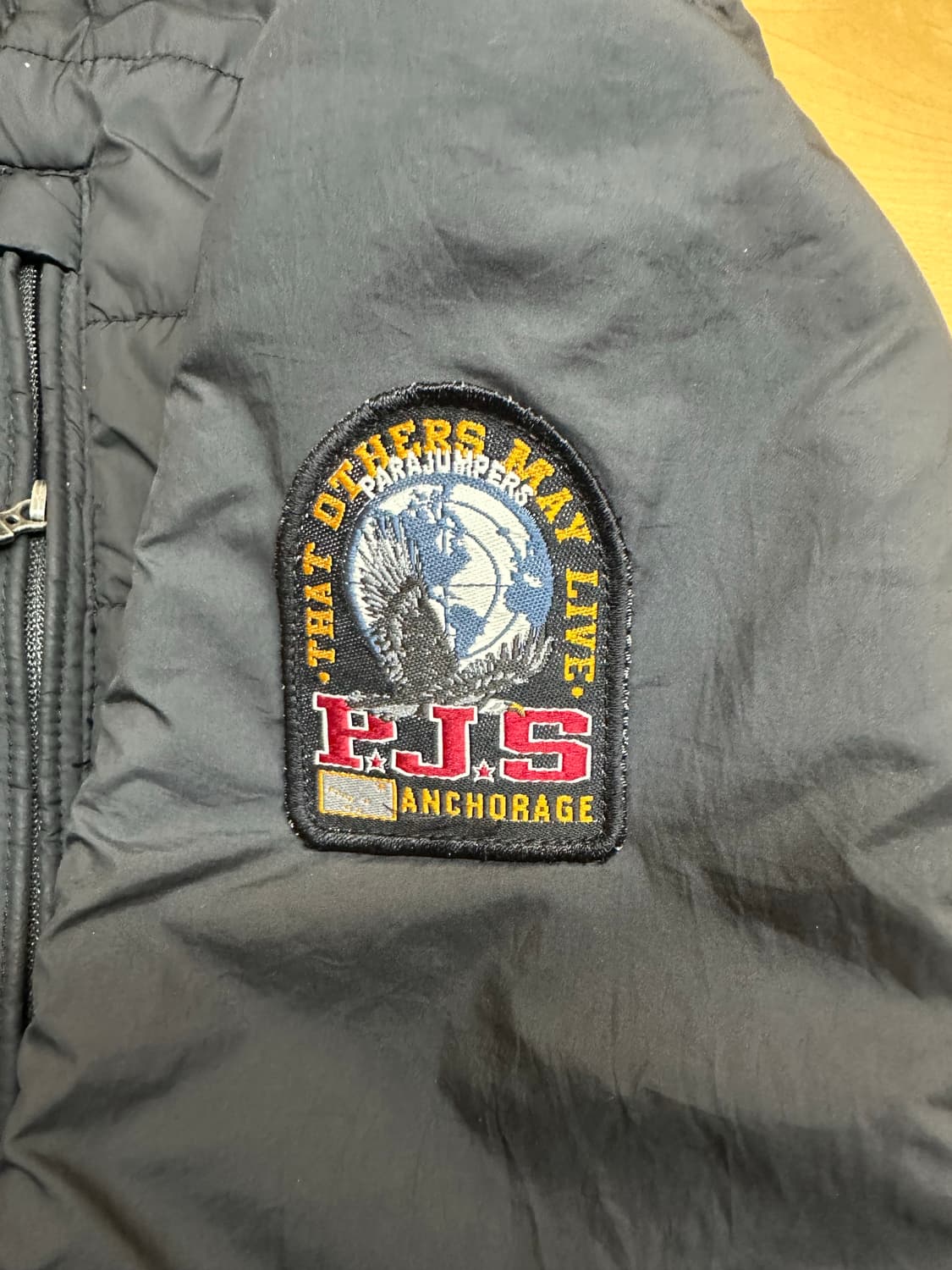 파라점퍼스 경량패딩 M 상품이미지2