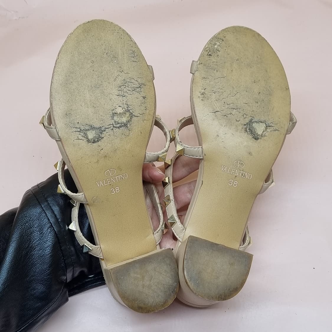 발렌티노 락스타드 슬라이드샌들240 굽6 상품이미지3