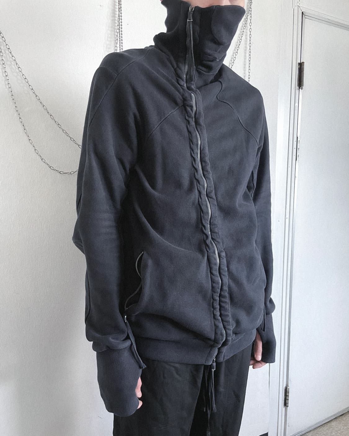 보리스비잔사베리 초기 아카이브 사선 하이넥 코튼 져지 집업 상품이미지1