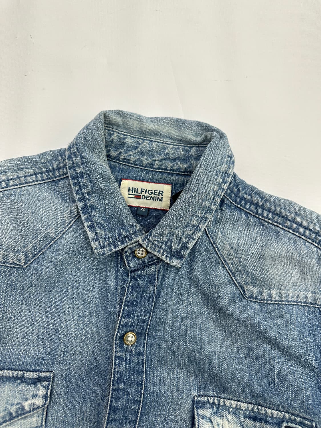 타미힐피거 워싱 연청 그라데이션 데님 빈티지 셔츠 청남방  상품이미지4