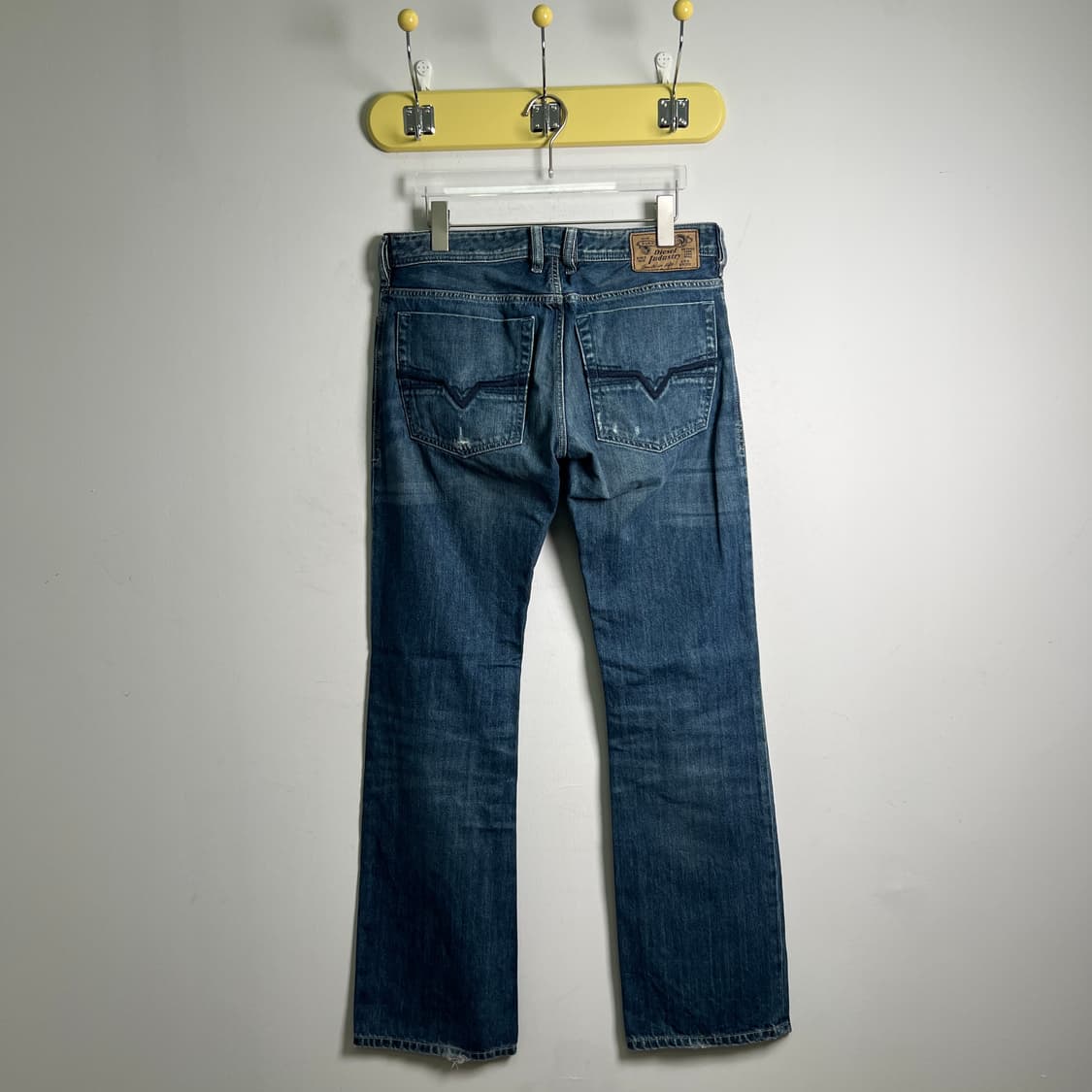 Diesel 디젤 자티니 슬림 부츠컷 데님 팬츠 31 상품이미지2