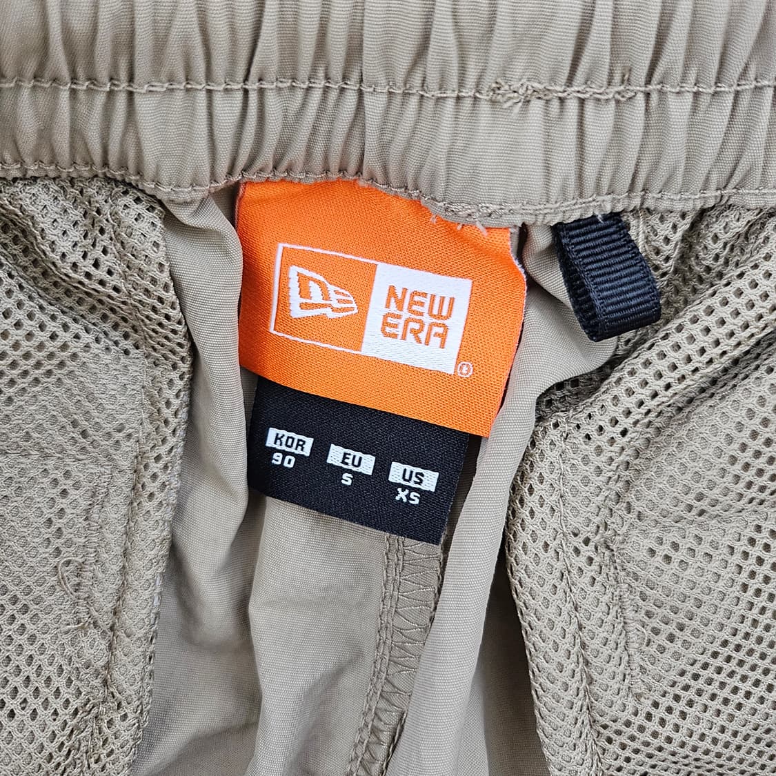 (실착1회) 뉴에라 카고반바지 나일론 베이지 남여공용 S 상품이미지4