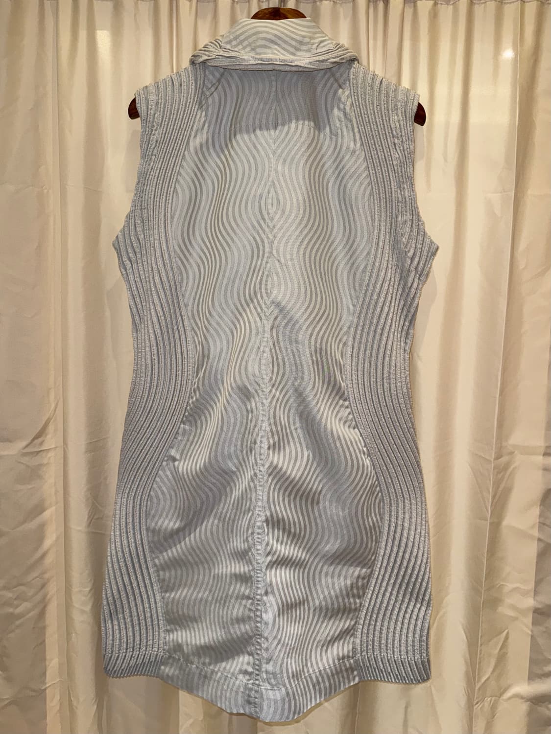 이세이 미야케 웨이브 패턴 플리츠 롱 베스트 상품이미지5