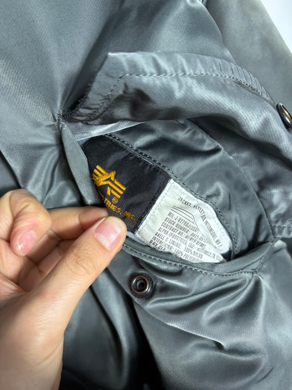 알파 인더스트리 ma-1 양면 항공점퍼 건메탈 상품이미지5