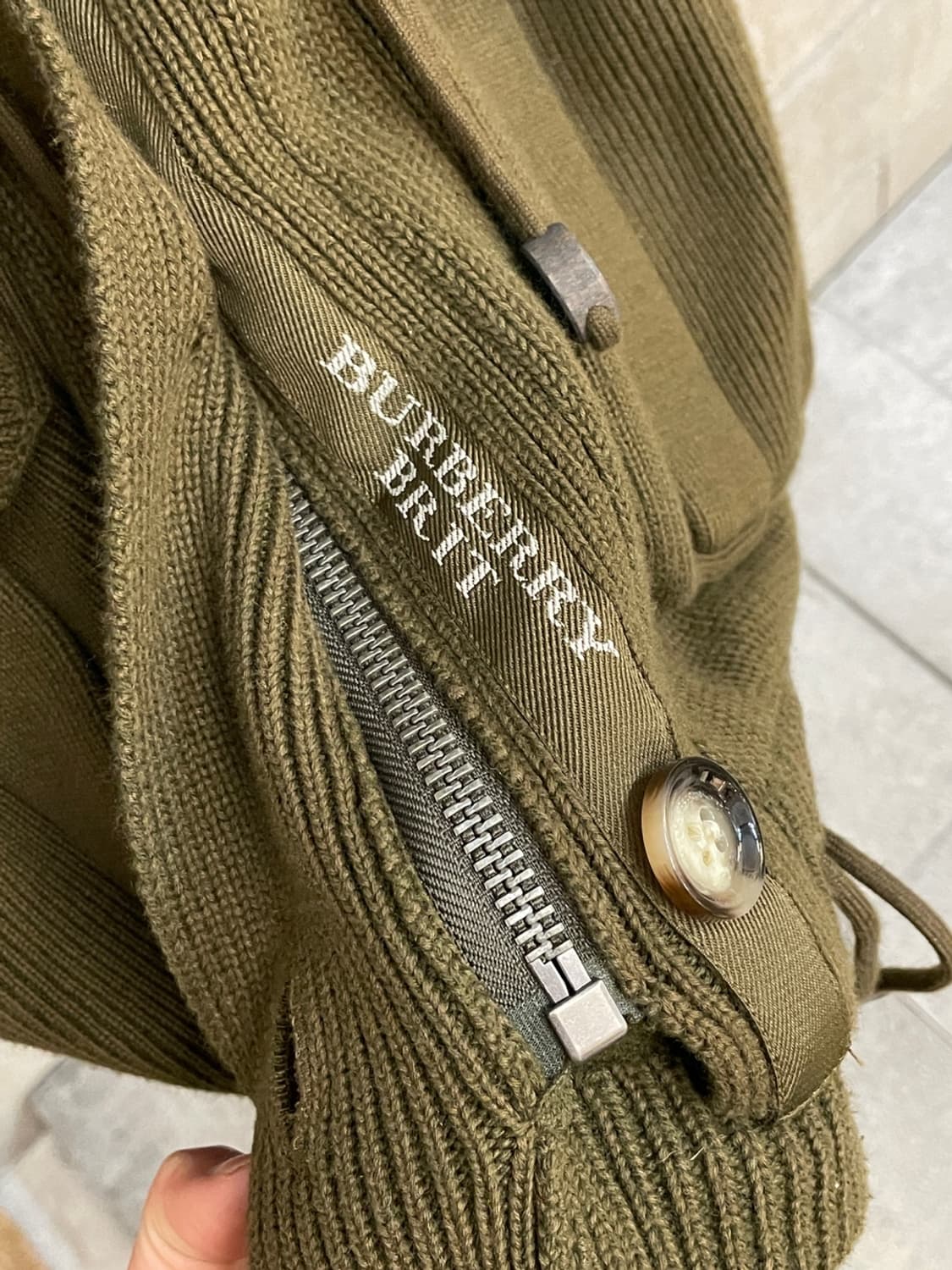 버버리 브릿 후드 니트 집업 상품이미지3