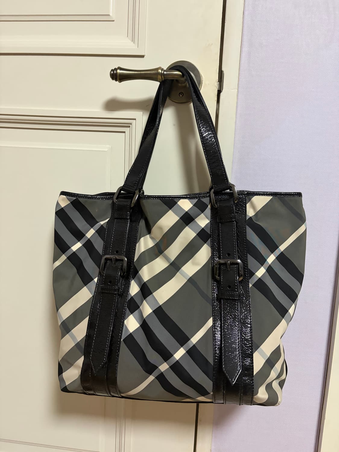 (정품)버버리 노바체크 블랙 빈티지 토트백 상품이미지1