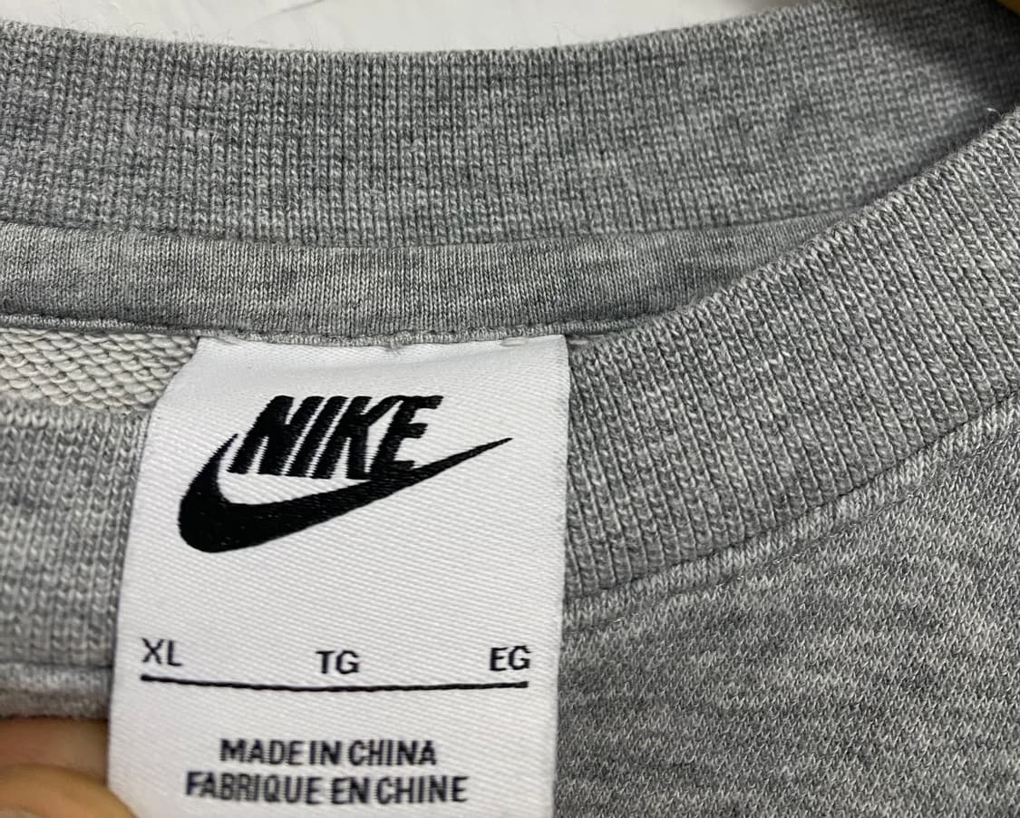 나이키 스우시 맨투맨 상품이미지3