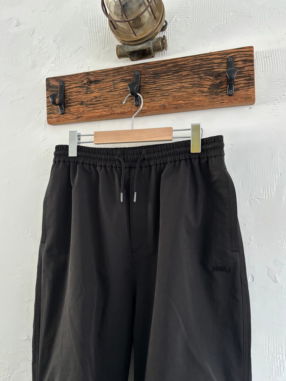 Juun.J 준지 블랙컬러 팬츠 상품이미지3
