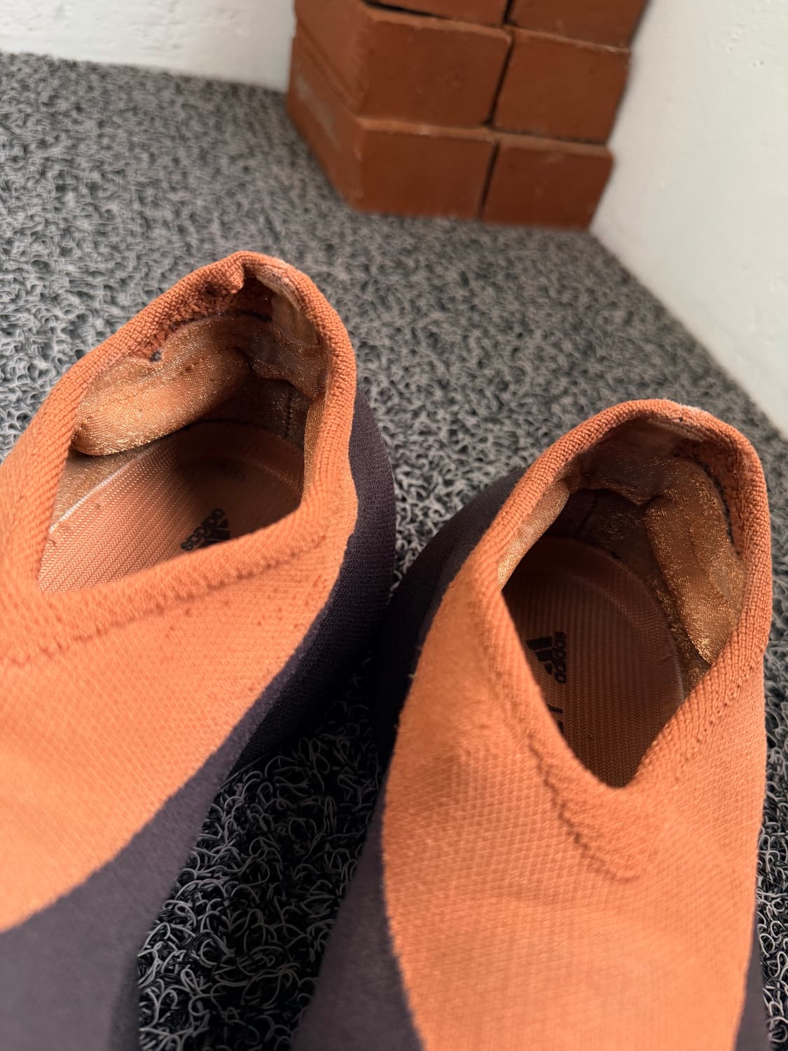 아디다스 이지 니트 러너 '스톤 카본 Adidas Yeezy Knit 상품이미지7