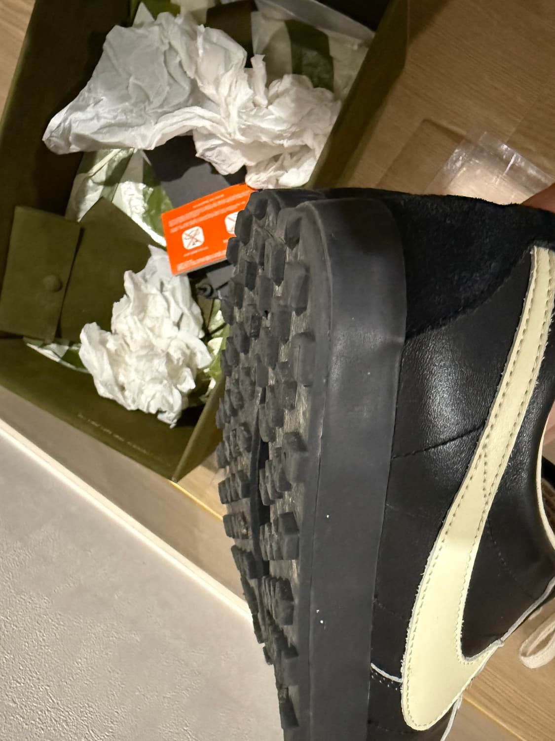 나이키 보디 아스트로그래버 270 상품이미지6