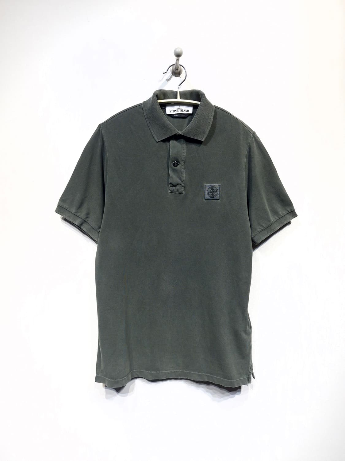 스톤아일랜드(STONE ISLAND)피그먼트 카라 티셔츠 상품이미지1