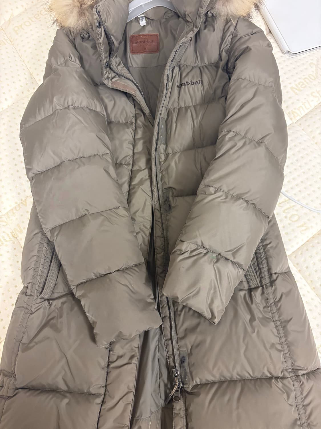 몽벨패딩 상품이미지1