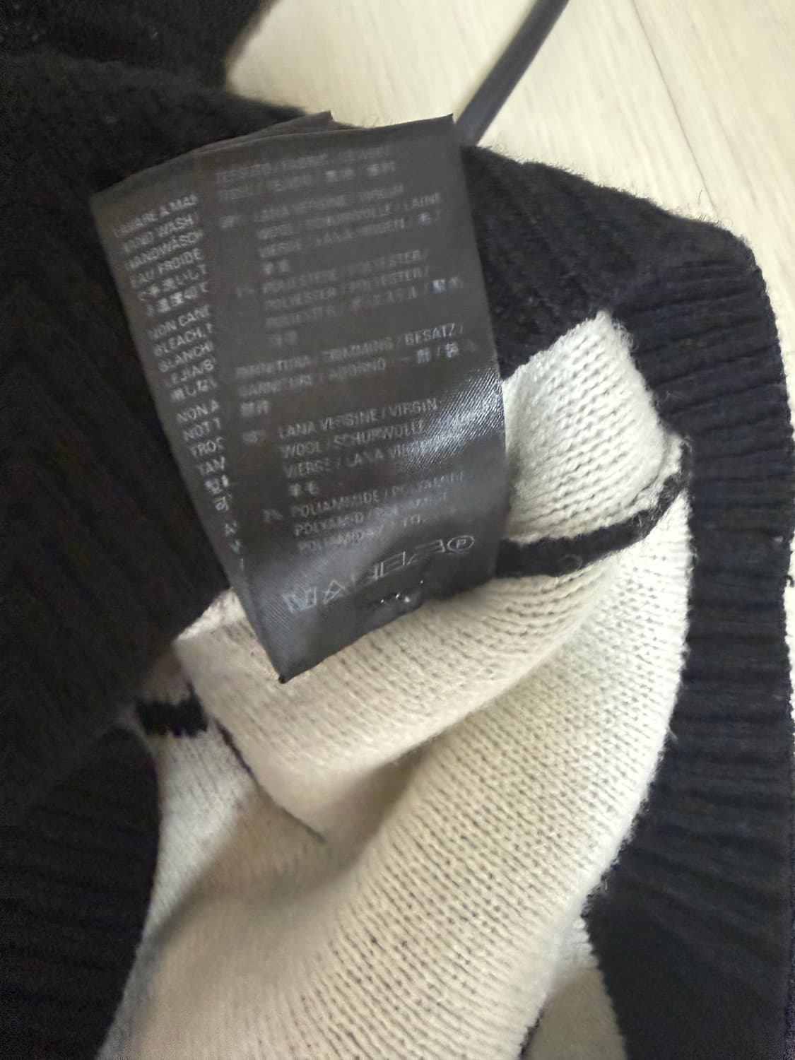 발렌시아가 로고 니트 상품이미지5