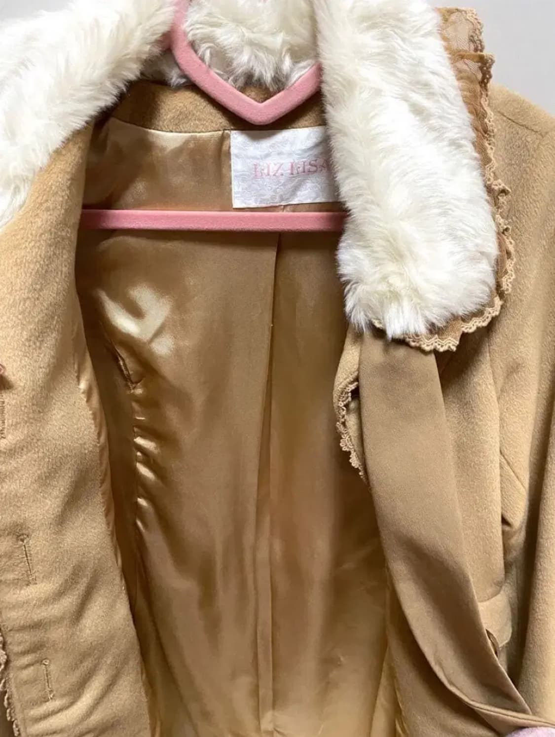 리즈리사 핀터깔 퍼 리본 코트 라떼히메갸루 상품이미지5