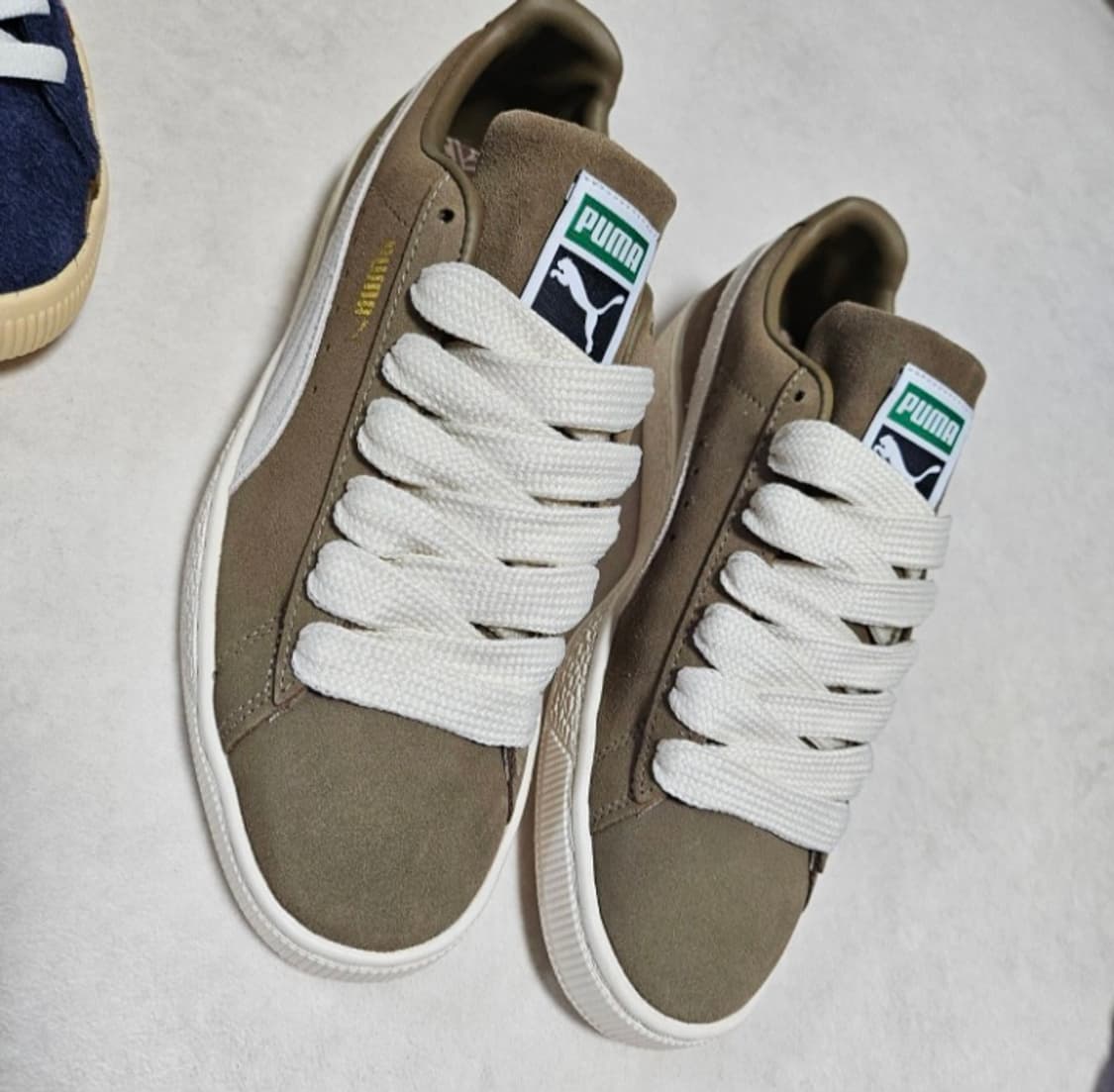 푸마 스웨이드 클래식 운동화 베이지 275 상품이미지2