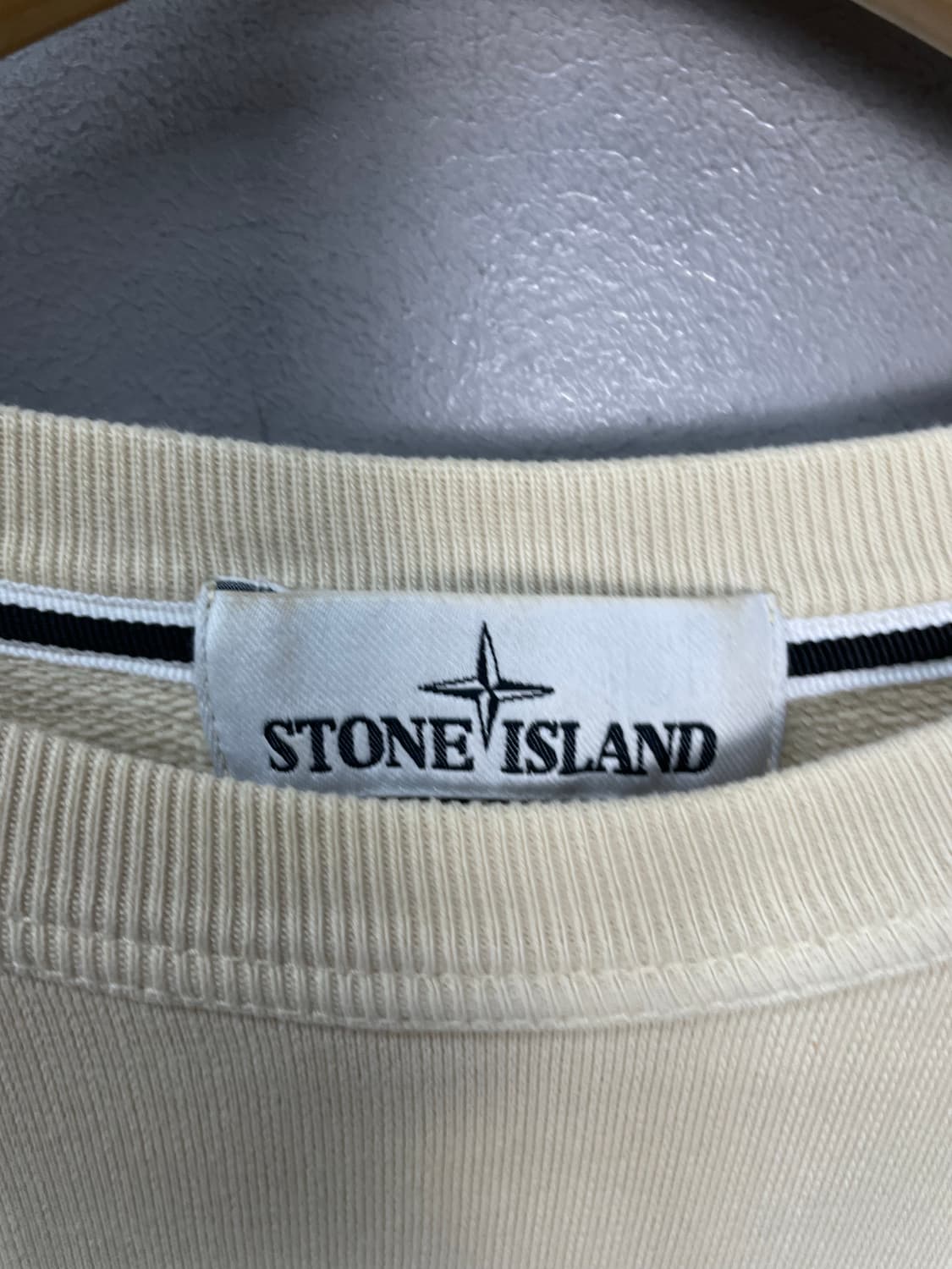 스톤아일랜드 와팬 패치 아이보리 맨투맨 H1737 상품이미지5