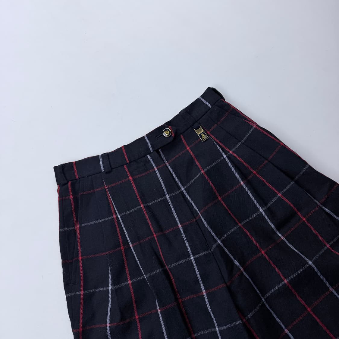 버버리 네이비 금장 울 하프팬츠 상품이미지2