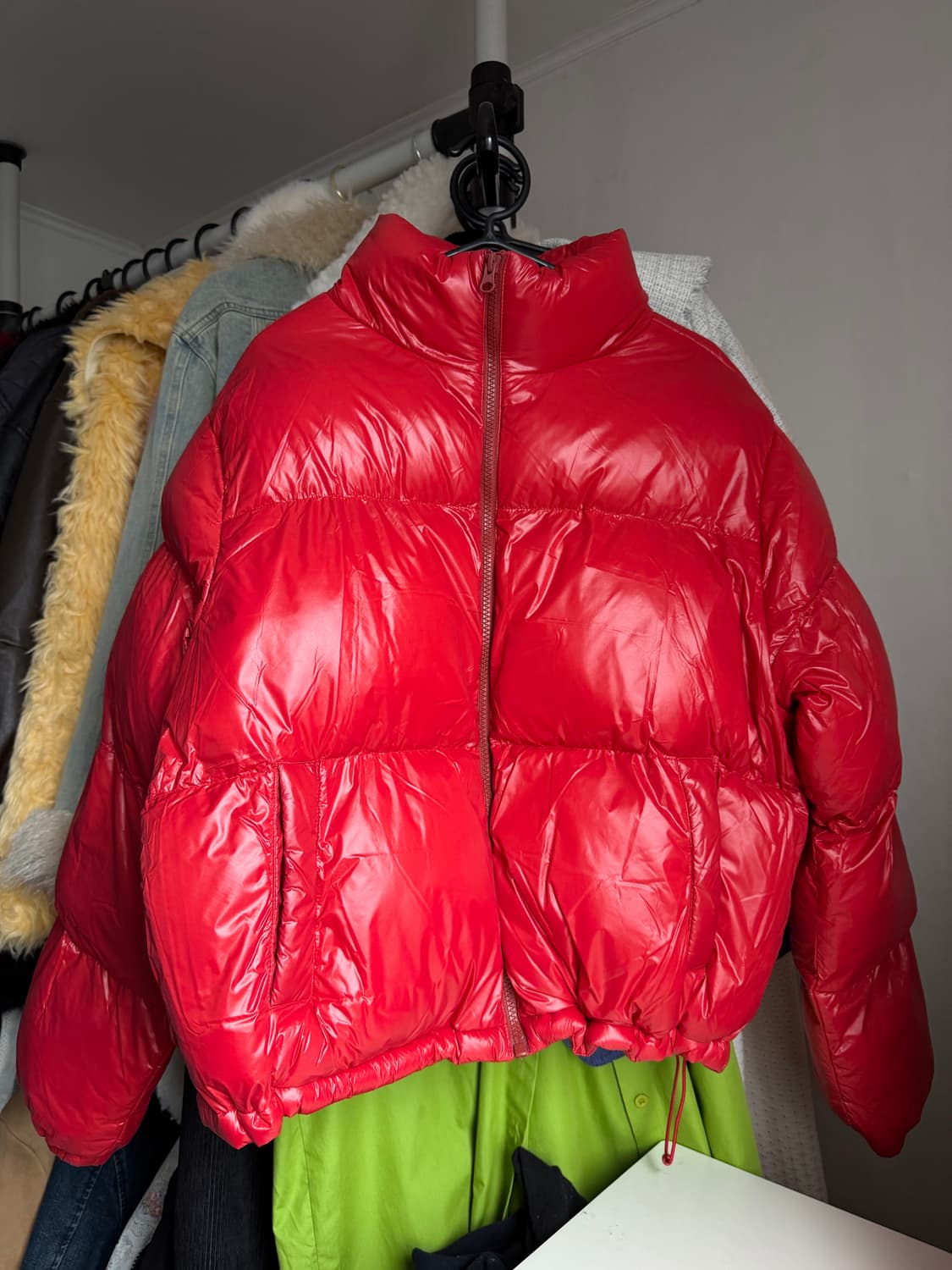 Ames Worldwide 레드 유광 숏패딩 M 상품이미지1