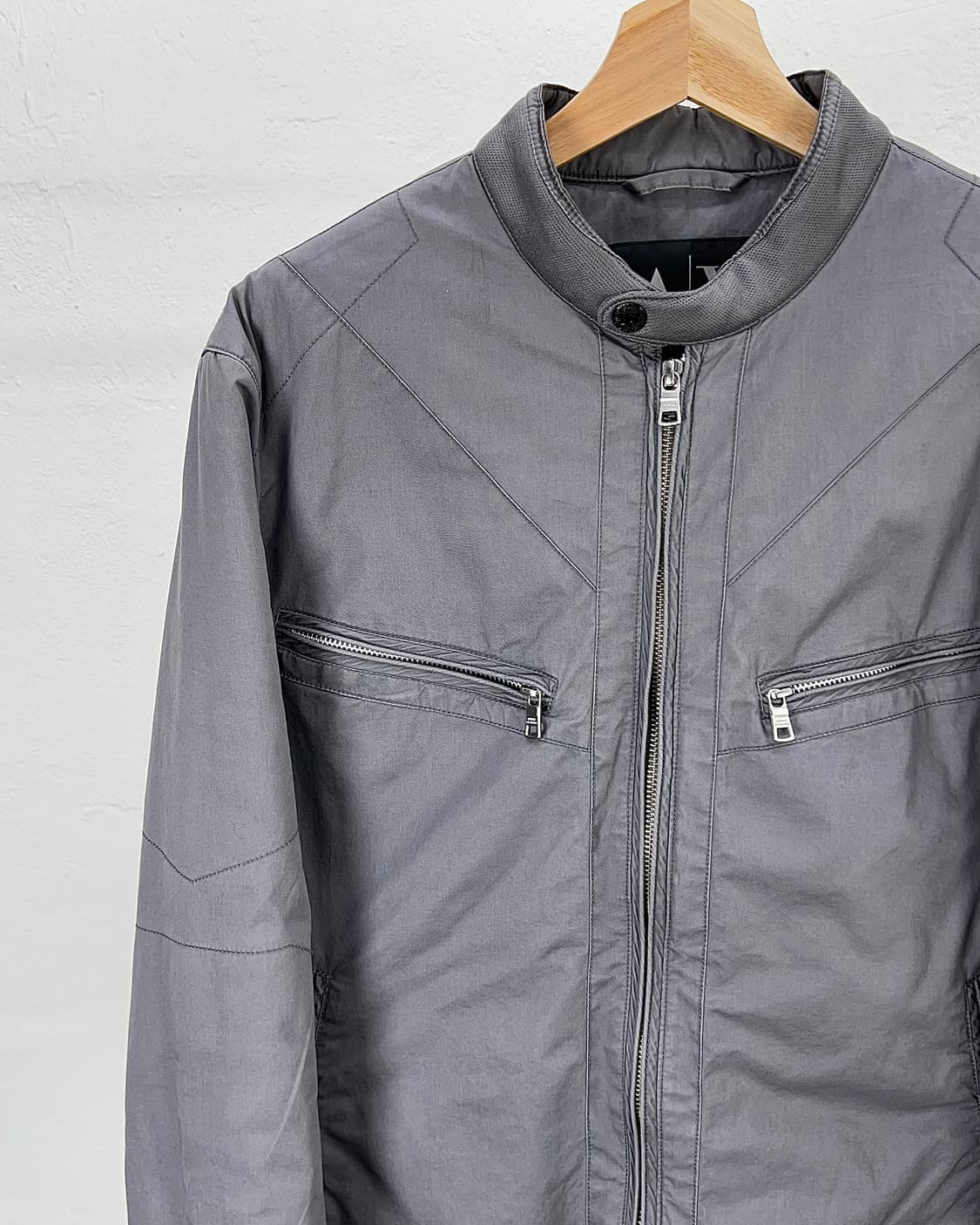 아르마니 익스체인지 라이트 그레이 기믹 지퍼 라이더 자켓 상품이미지2