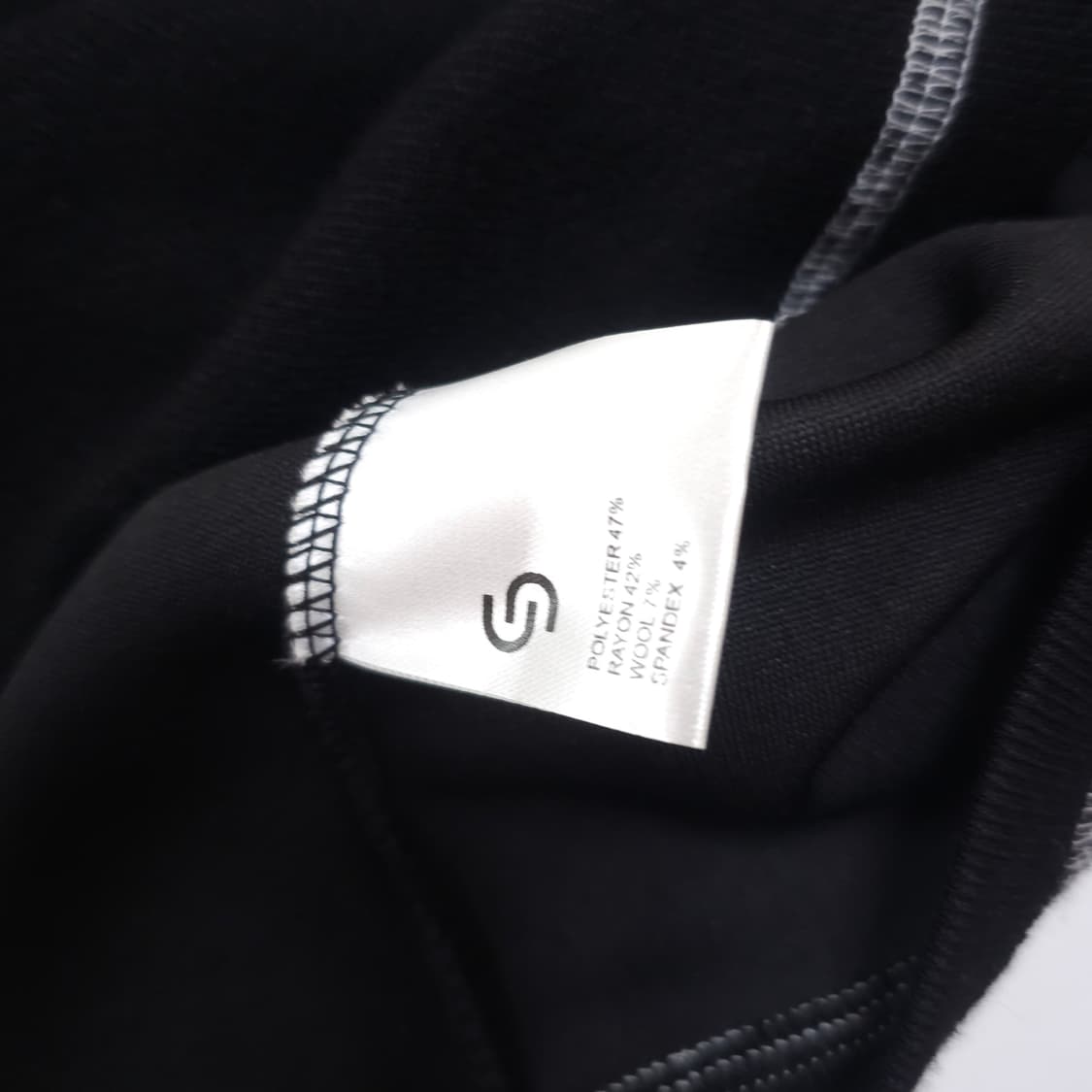 Cerric 컬러스냅 버튼 니트 탑 상품이미지4