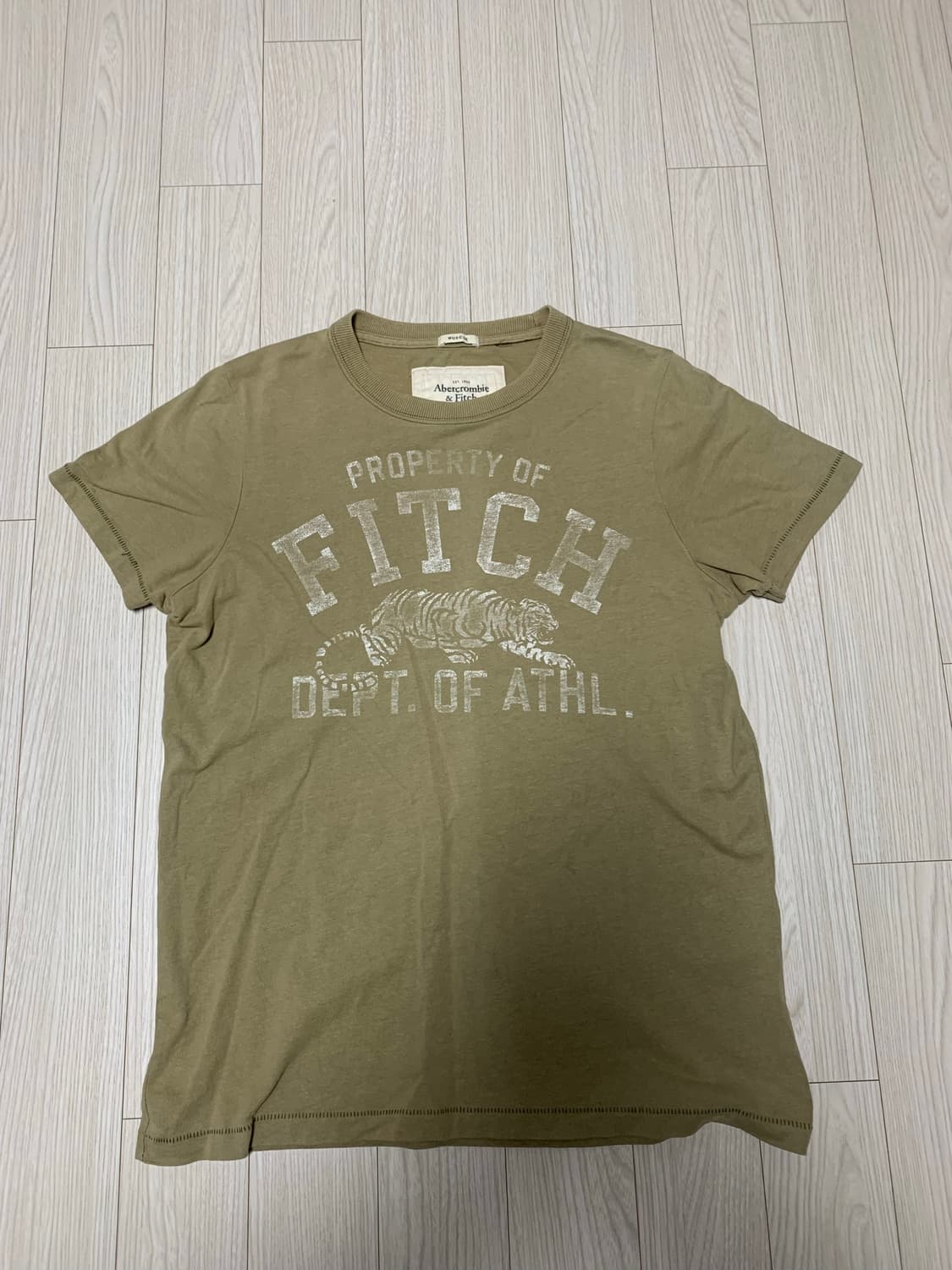 아베크롬비 반팔티 카키색 상품이미지1