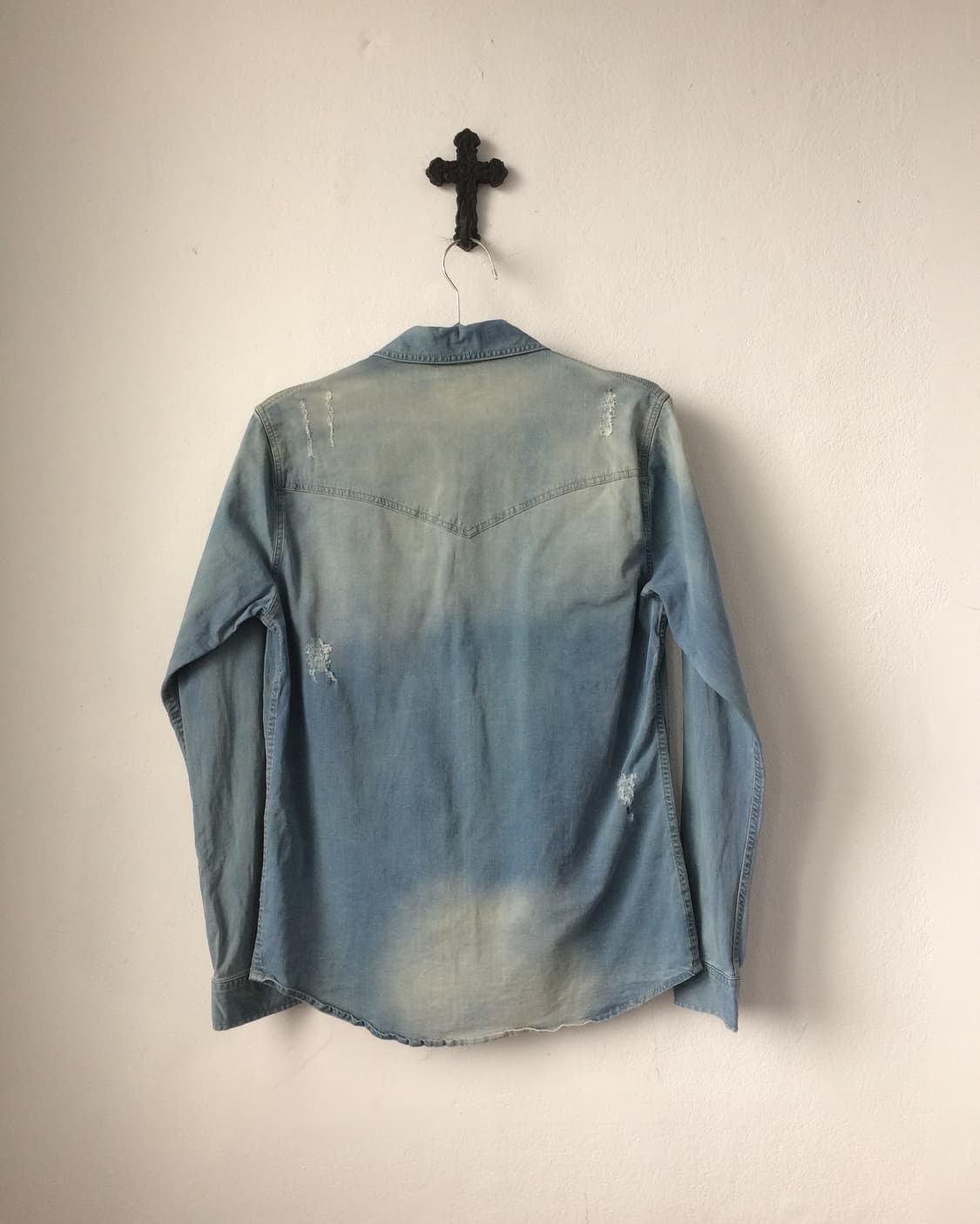 In the attic damage denim shirt 상품이미지3