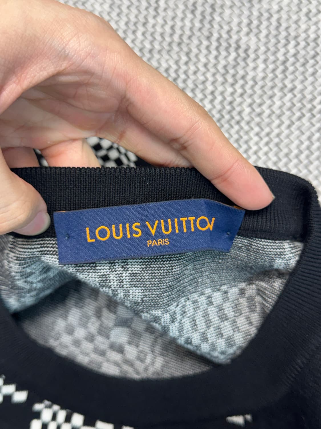 루이비통 다미에 크루넥 체크 니트 상품이미지7