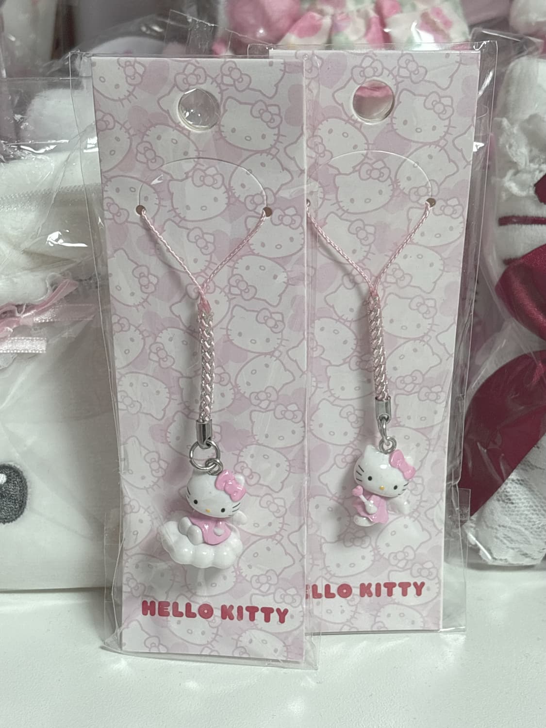 50주년 팝업 스트랩 구름탄키티/엔젤키티 각 상품이미지1