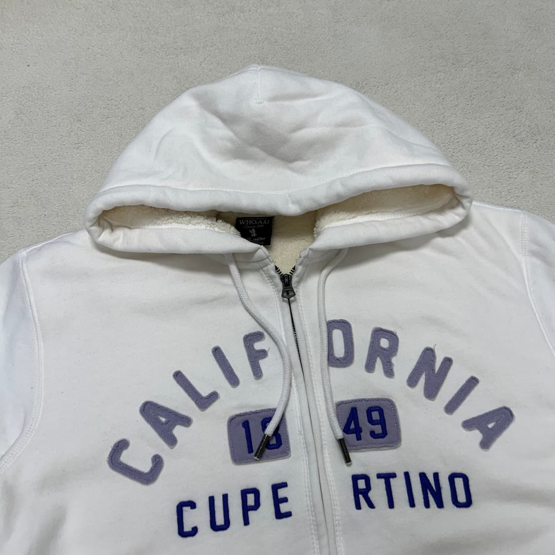 Who.A.U white fleece hood zip-up 상품이미지5