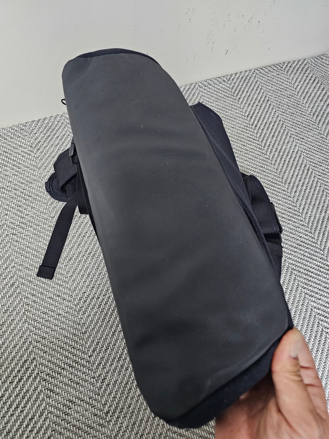 스톤아일랜드 리플렉티브 메신저백 상품이미지5