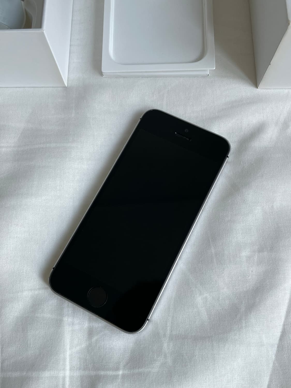 아이폰 se1 스페이스 그레이 64GB 상품이미지2