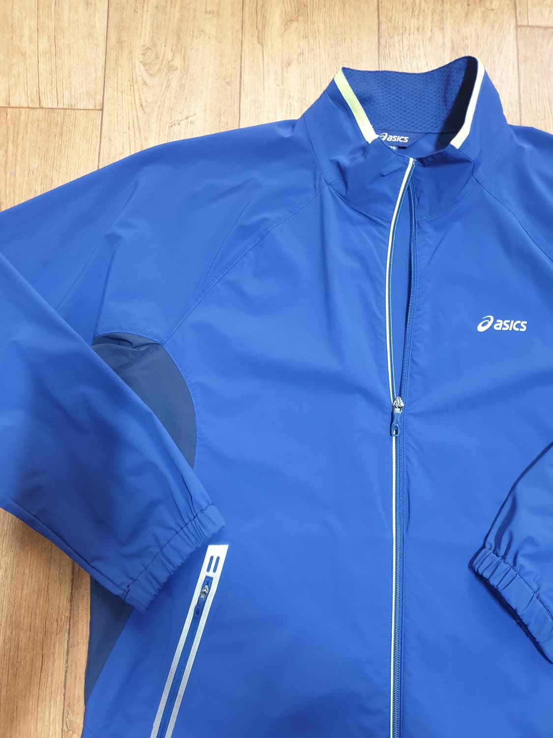 1009 아식스 운동복 집업 120 사이즈입니다 상품이미지4