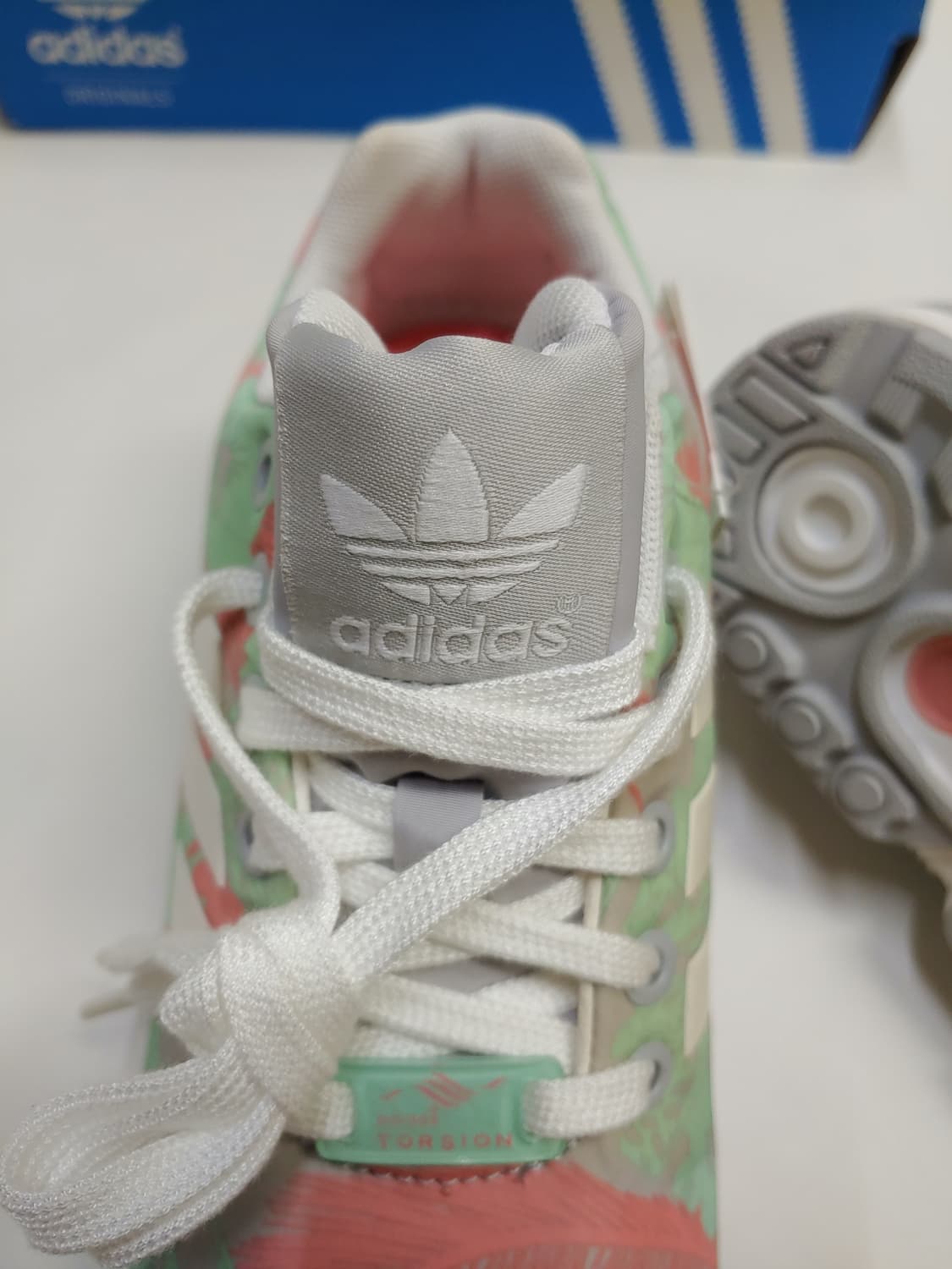 아디다스 ZX FLUX 225 새제품 상품이미지6