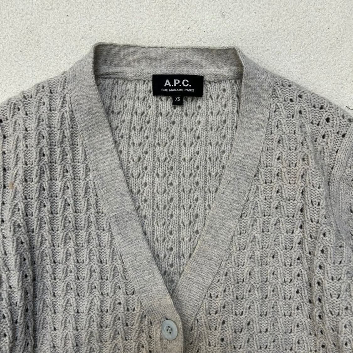 아페세 일본판 베이지 브이넥 니트가디건 XS 상품이미지3
