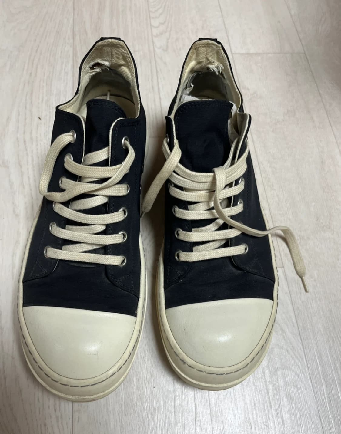 [릭오웬스] 블랙 레더 스니커즈 / 라몬즈 모델 상품이미지1