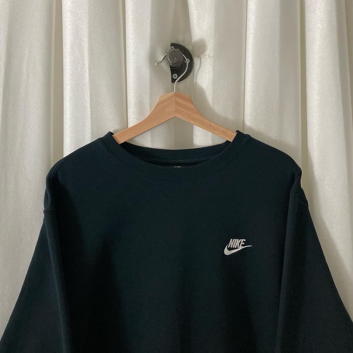 나이키 딥그린 라인 기모 맨투맨 상품이미지2