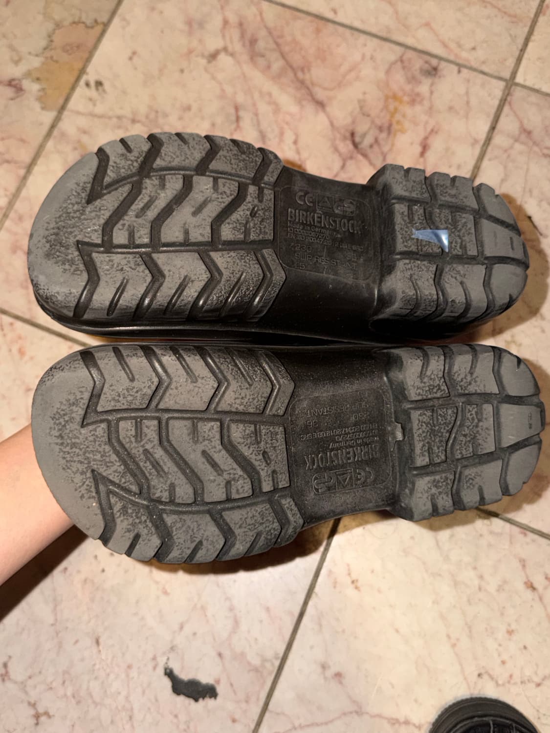 버켄스탁 A630 레귤러 클로그 블랙 230 상품이미지3