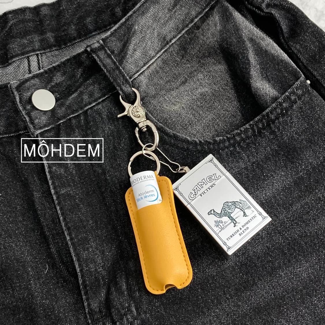 [Unsex] 립밤 가죽케이스 카멜 키링 열쇠고리 상품이미지1