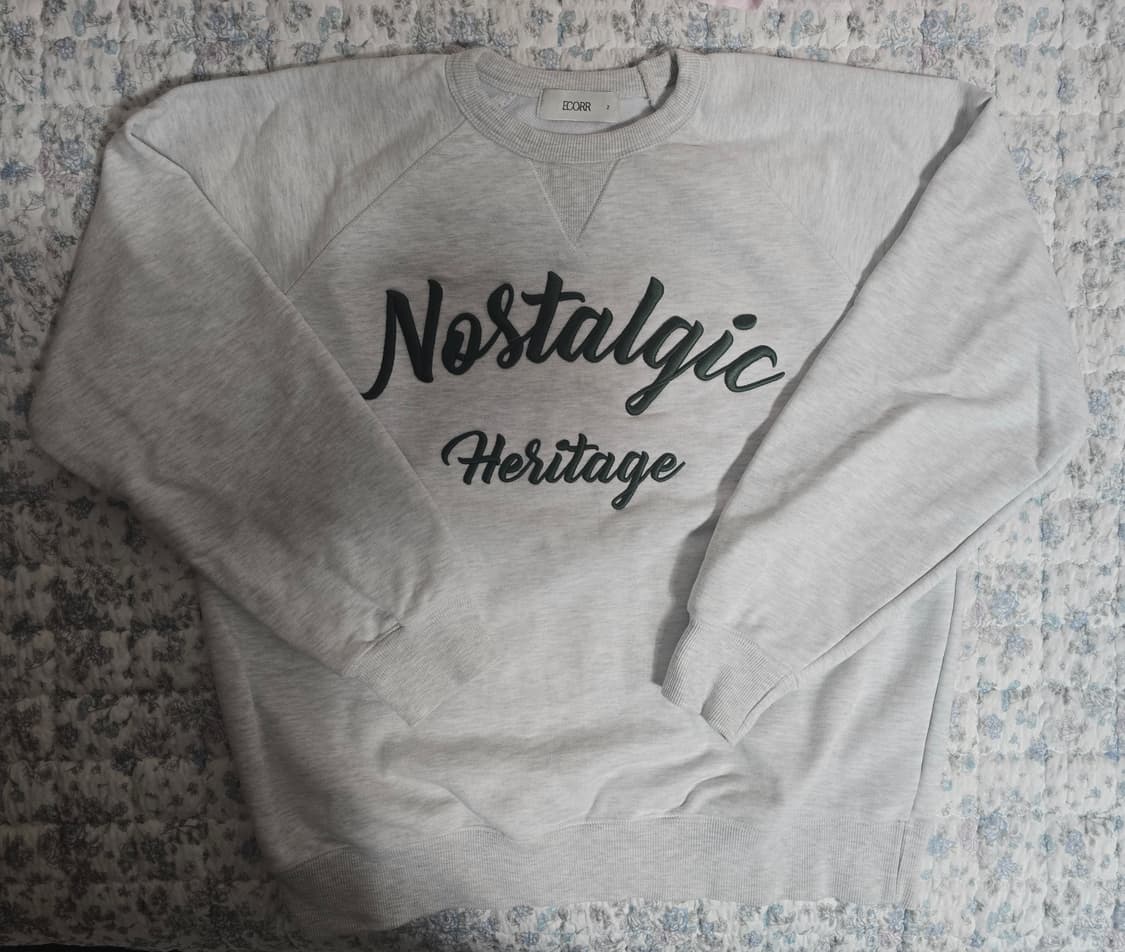 이코르 노스텔직 자수 스웨트 셔츠
 2사이즈[100정도 상품이미지1