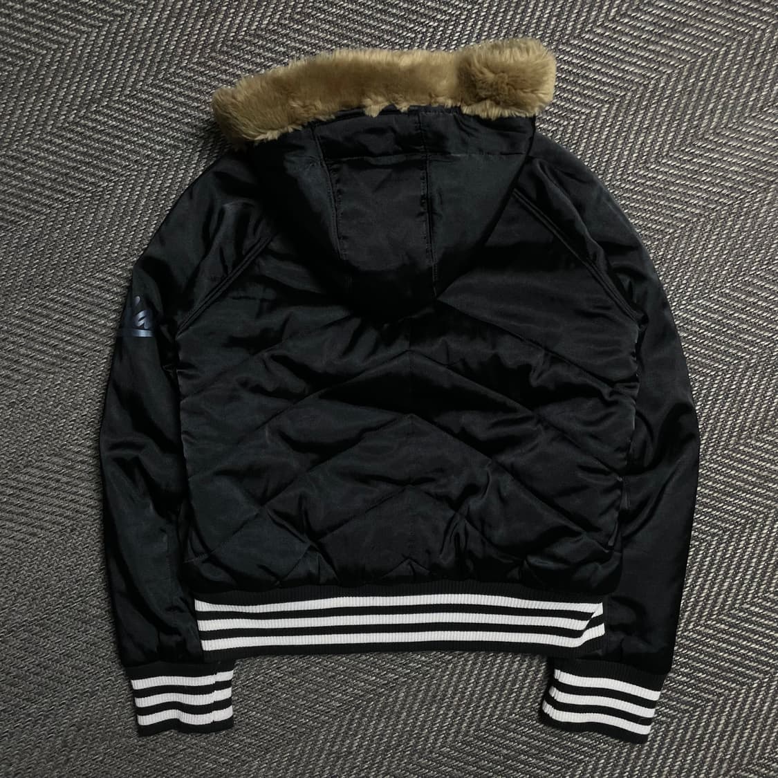 아디다스 y2k 크롭 퍼 패디드 후드 점퍼o 5105 상품이미지5