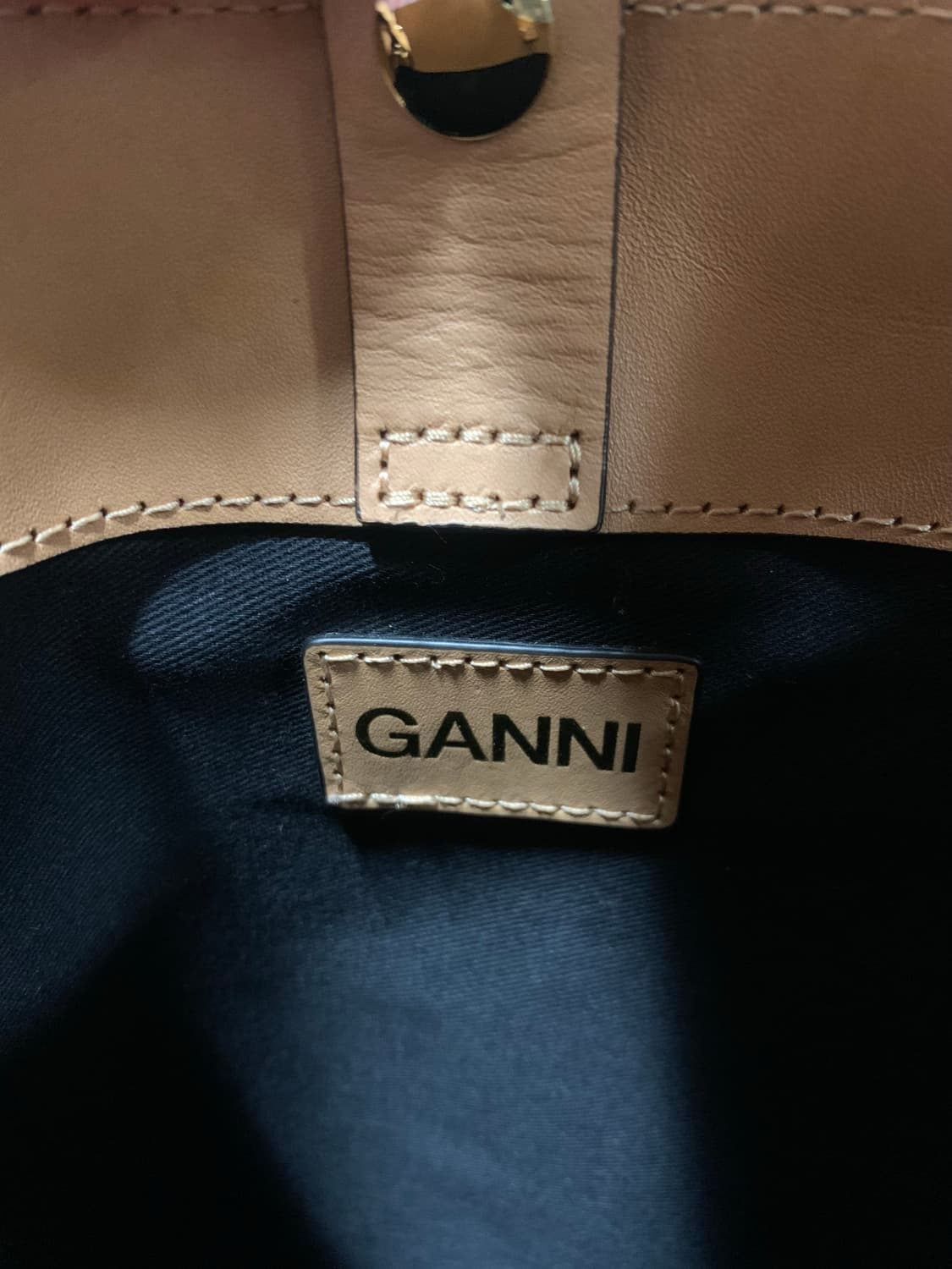 가니 스페이스 이즈 더 플레이스 토트백 미디엄 상품이미지6