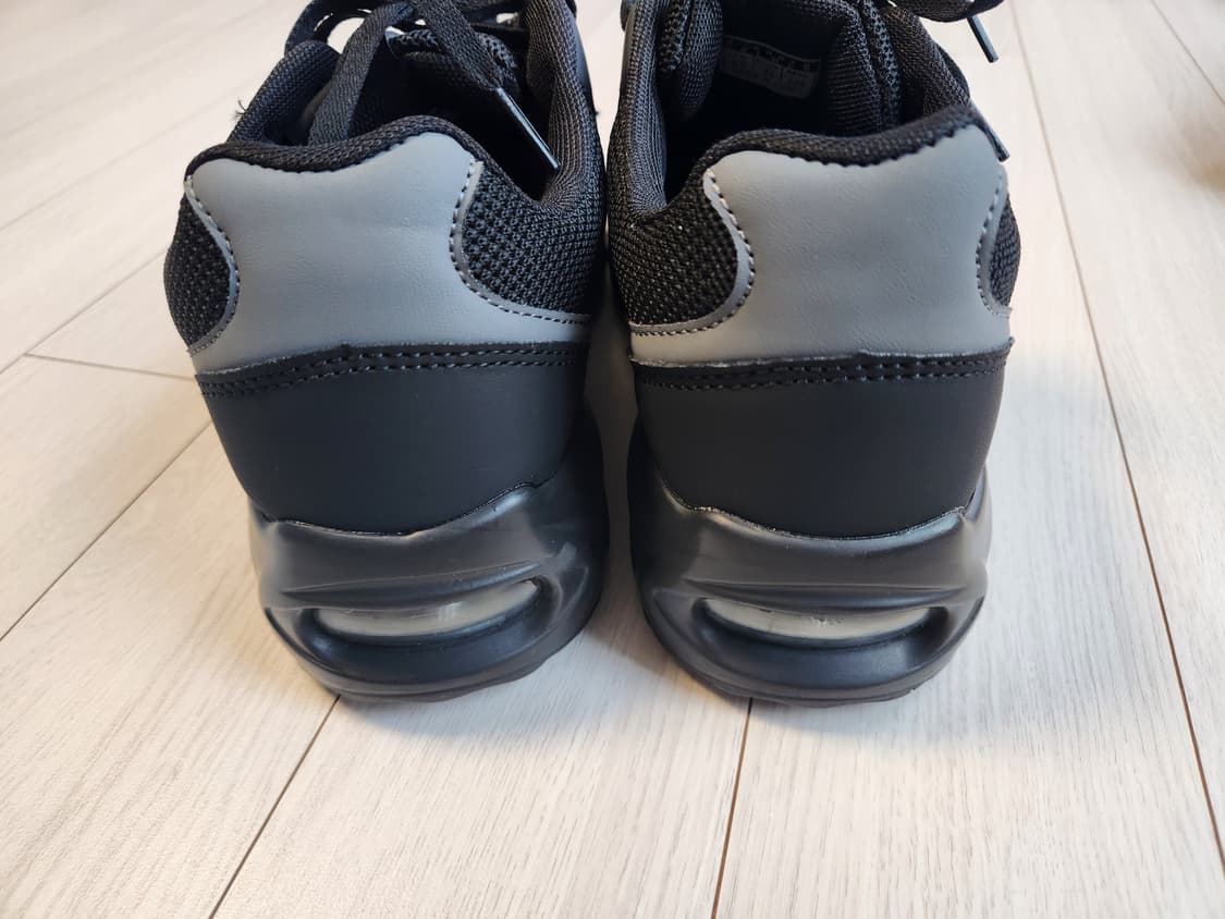 새상품급)아놀드파마 남성 에어운동화 조깅화 워킹화 헬스장 신발 

사이즈 상품이미지2